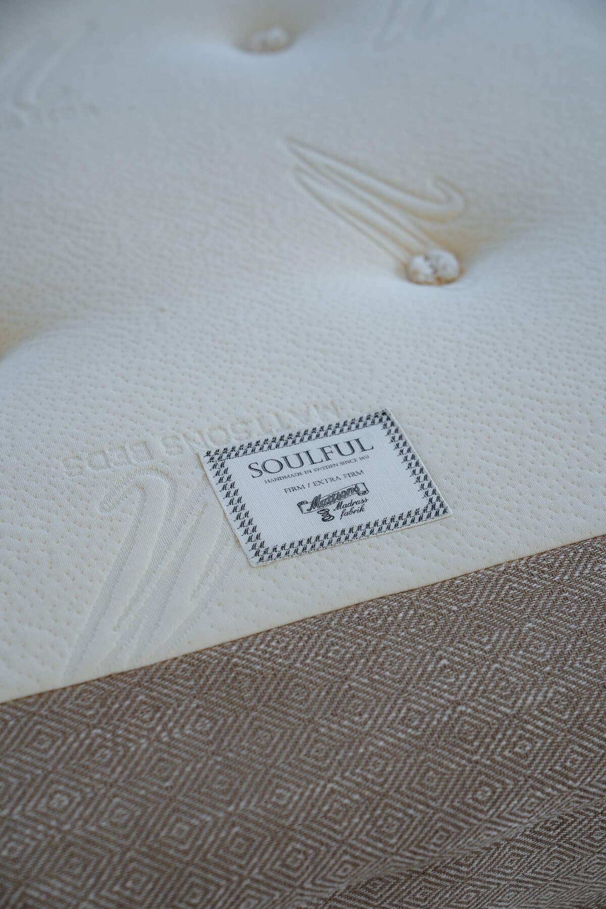 Von Hand getuftete Mattsons Matratze im Detail